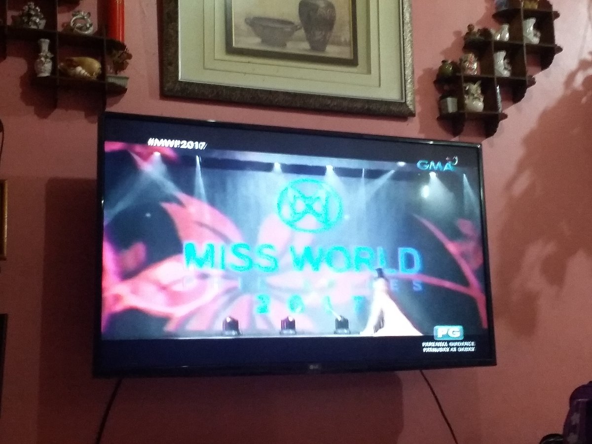 Watching miss world philippines 2017, GMA , channel 7 , long gown competition
