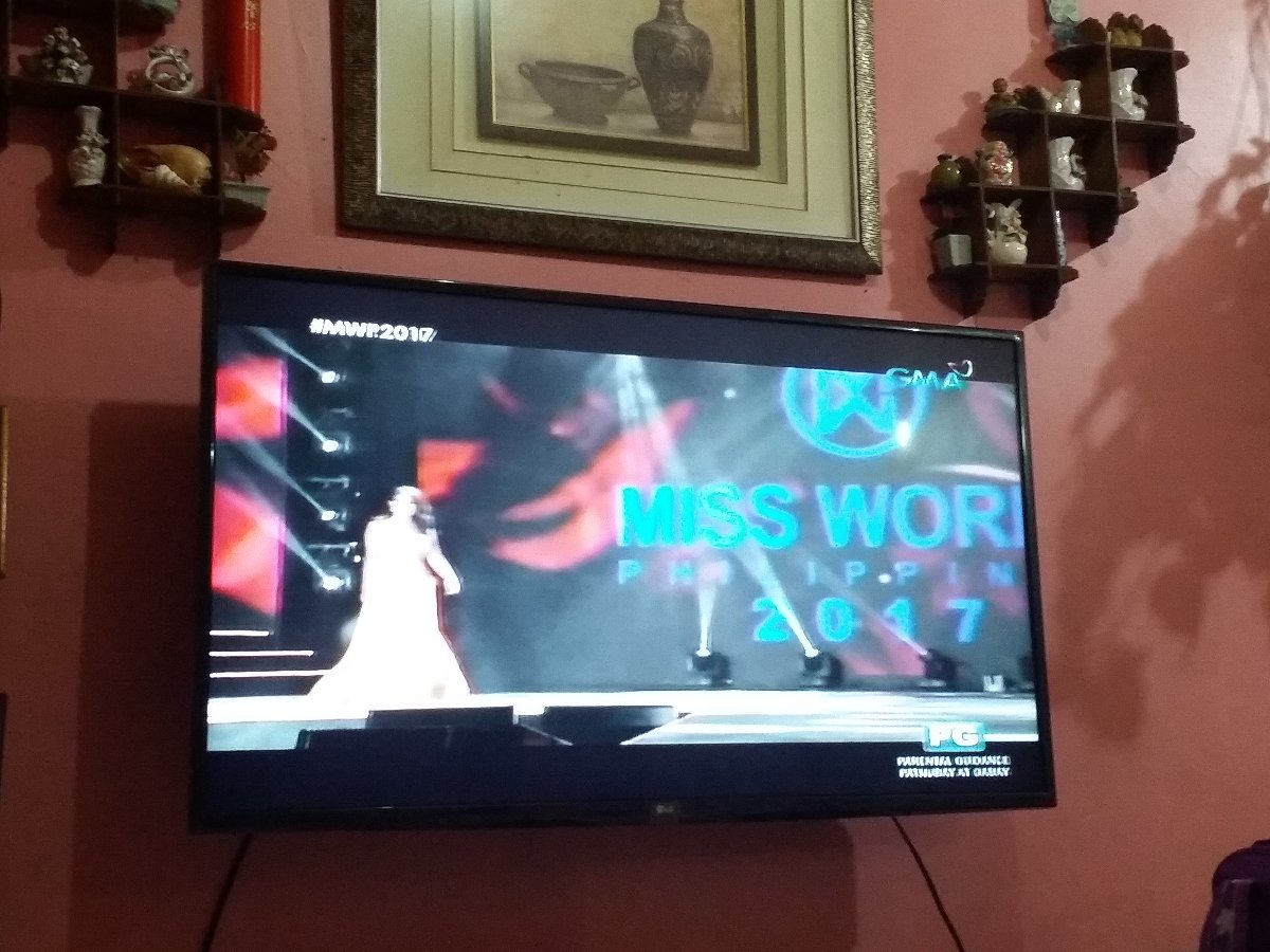 Watching miss world philippines 2017, GMA , channel 7 , long gown competition