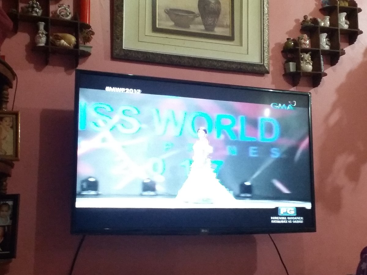 Watching miss world philippines 2017, GMA , channel 7 , long gown competition