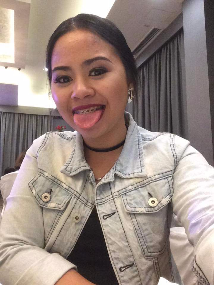 Bleeeh pose