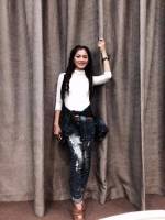 Model be like pose