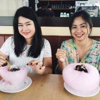 Pigging out with friends in Sm seaside